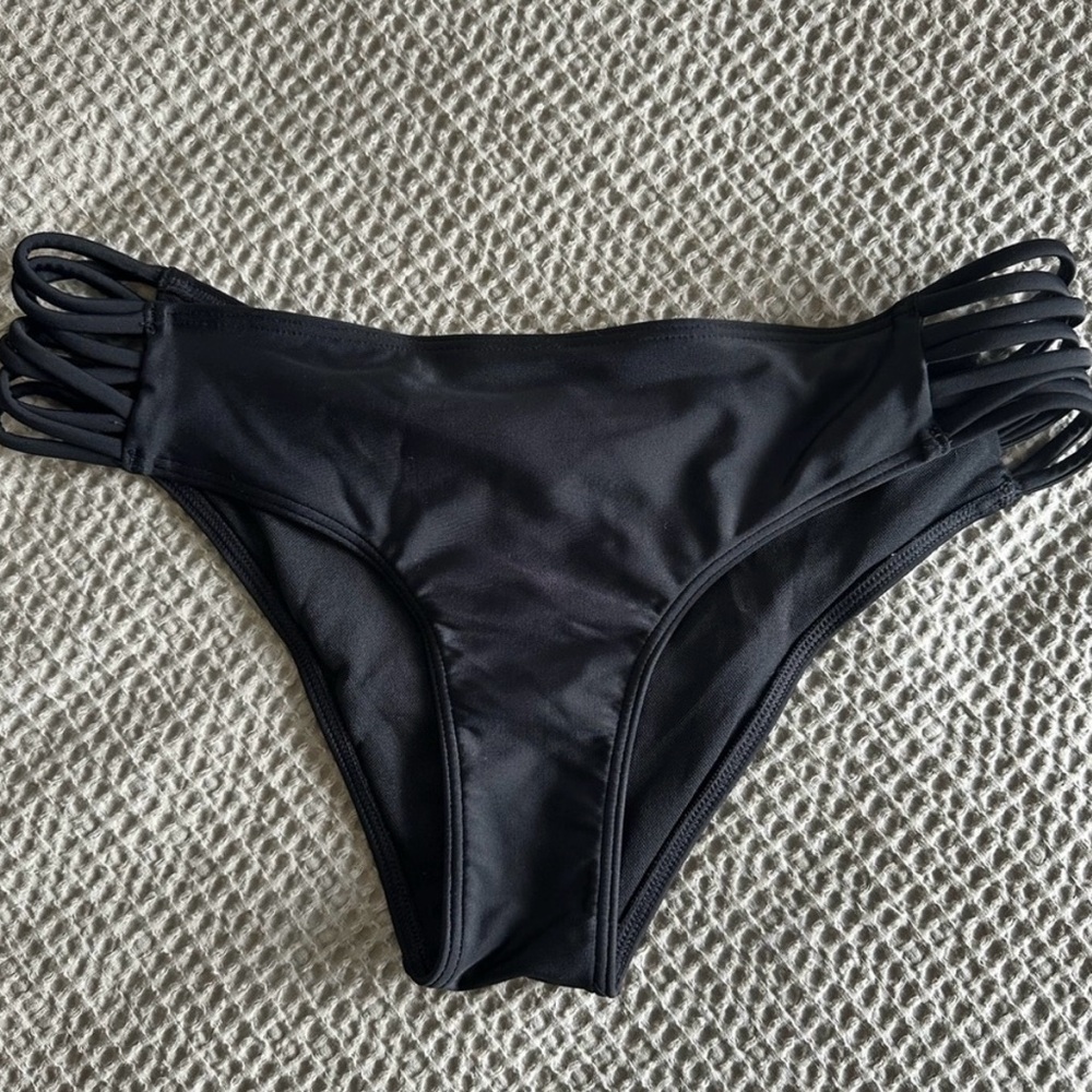 Hollister Bottoms
